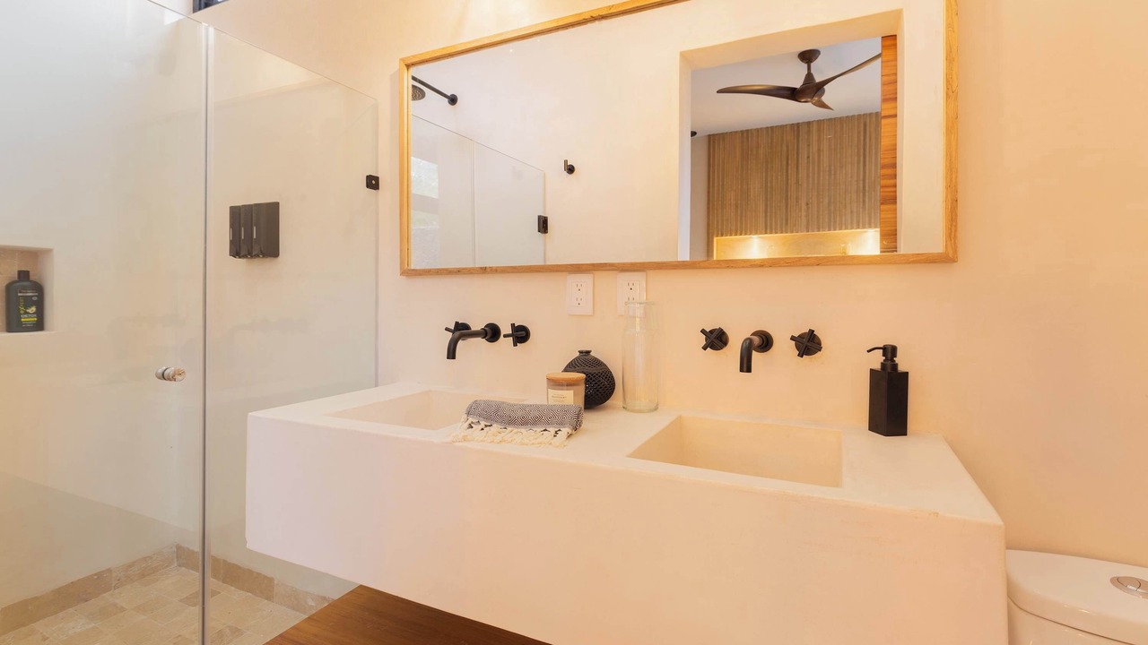 Photo of Bathroom in Zama