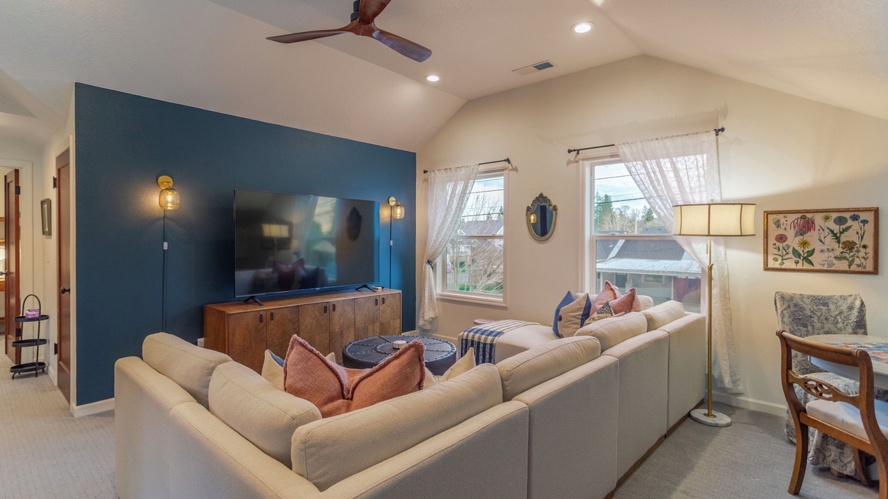 Photo of Livingroom in Newberg