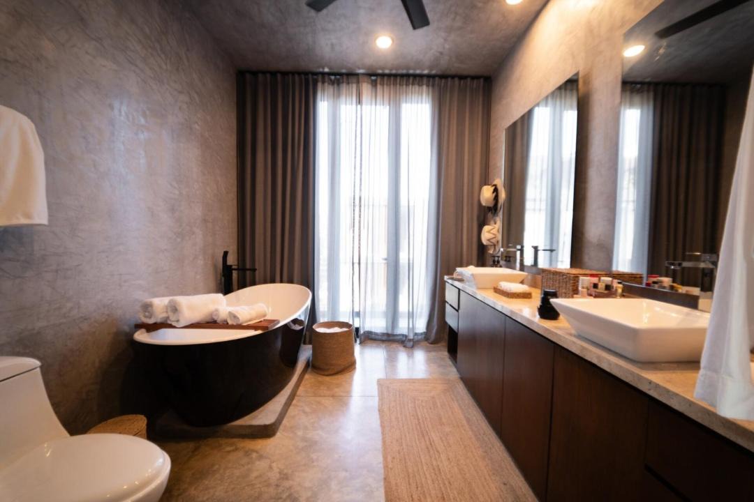 Photo of Bathroom in Zama