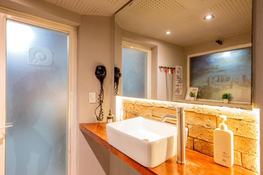 Photo of Bathroom in Anahuac