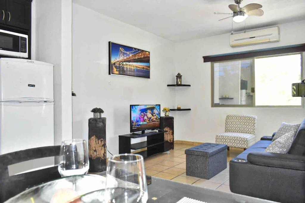 Photo of Livingroom in Ildefonso Green