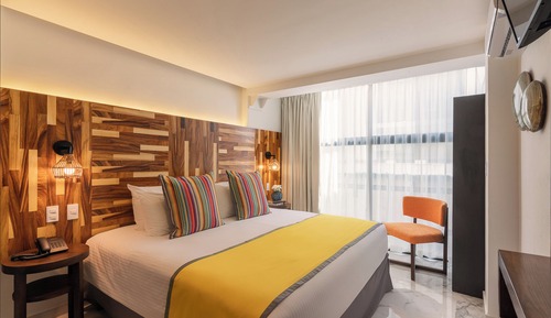 Deluxe Room, 1 King Bed