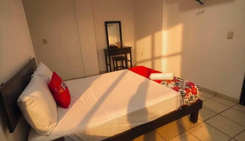 Classic Single Room