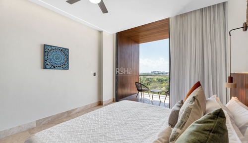 Luxury Studio, Balcony, Partial Ocean View