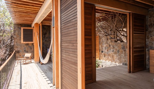 Luxury Studio Suite, 1 King Bed, Partial Sea View