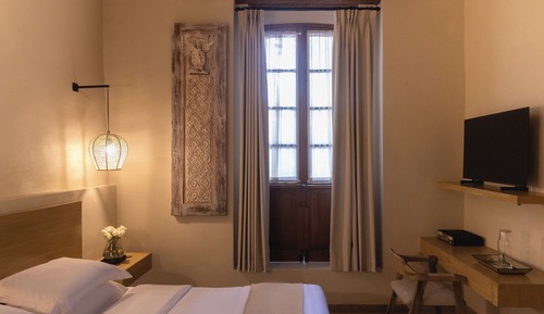 Signature Room