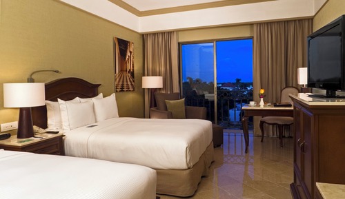 Business Room, 2 Double Beds (Standard)