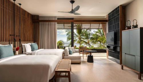 Beach Front Terrace Queen Suite