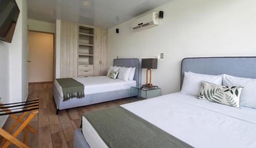 Two-Bedroom Deluxe Apartment with Balcony