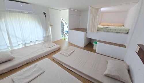 Mixed Dormitory Room