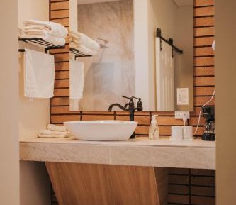 Superior King Suite
