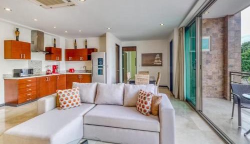 One-Bedroom Apartment with Terrace