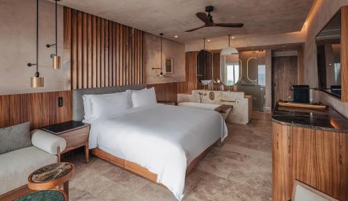 Deluxe Guest room, 1 King, Ocean view, Balcony