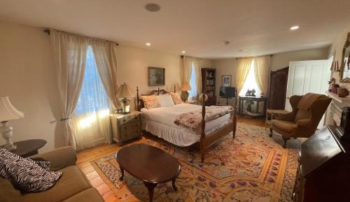 Queen Room