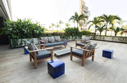 Marina Vallarta Hotel | CONDO NIM BY TRVL2HM