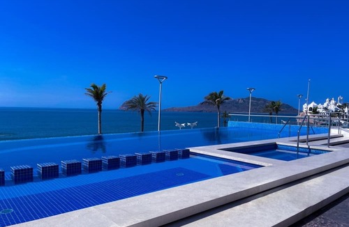 Mazatlan Hotel | Varali Grand Hotel
