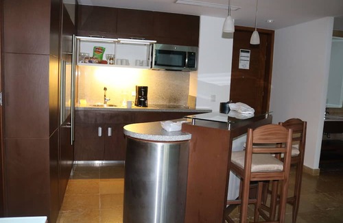 Villa Juarez Resort | Luxurious 1 BR Suite with Kitchen/Living Room, Balcony with Plunge Pool