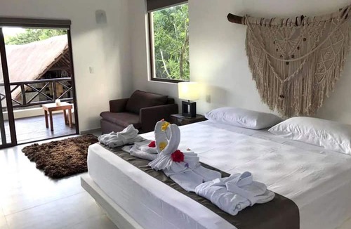 Chemuyil Hotel | Xcacel Dreams Jungle Suites & Spa