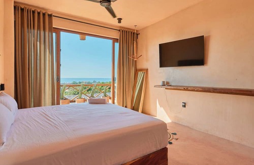 Barra de Colotepec Hotel | Casa Zpada