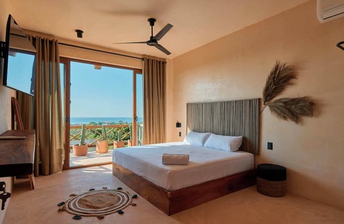 Barra de Colotepec Hotel | Casa Zpada