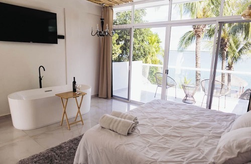 Bacalar House | Casa la Joya de Bacalar Lake Front