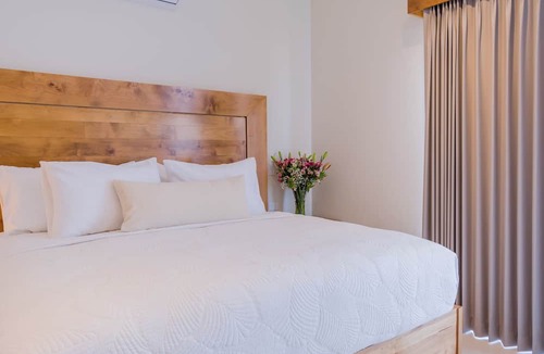 La Paz Hotel | Josefa Suites
