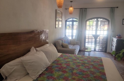 Emiliano Zapata Hotel | Spanish Moon