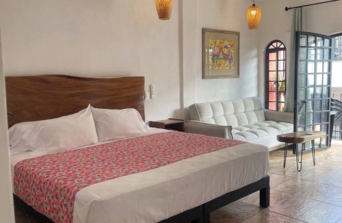 Emiliano Zapata Hotel | Spanish Moon