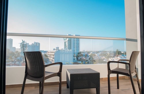 Lomas de Mazatlan Hotel | High Garden Grand Hotel
