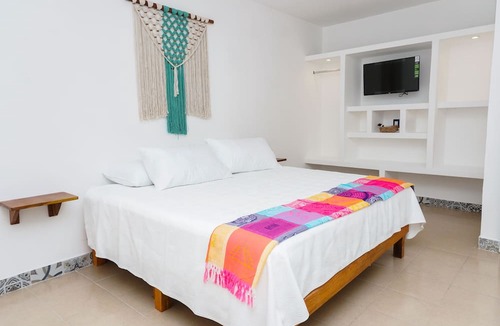Luis Donaldo Colosio Hotel | Linda Vecindad Playa del Carmen