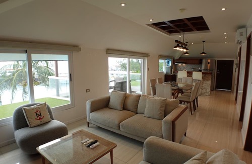 Centro - Supmza 001 Hotel | Bartolome Oceanfront Suites