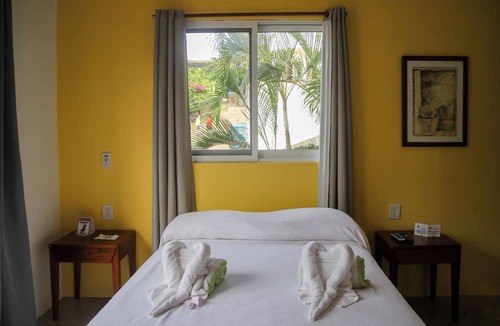 Chacala Bed & Breakfast | Patio Canarias Suites Pet-Friendly