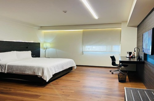 Granjas Mexico Hotel | Holiday Inn Express Mexico Aeropuerto by IHG