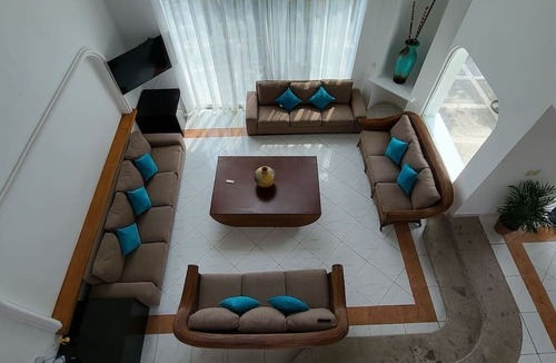 South Shore Hotel Area Villa | Villa Martha Garza Blanca with Chef & Full Staff