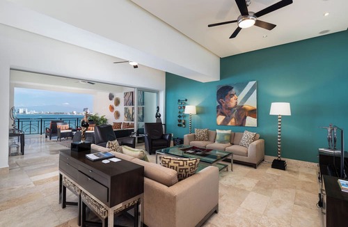 Romantic Zone Condo | Luxury, Amazing Views! Front and Centre Romantic Z