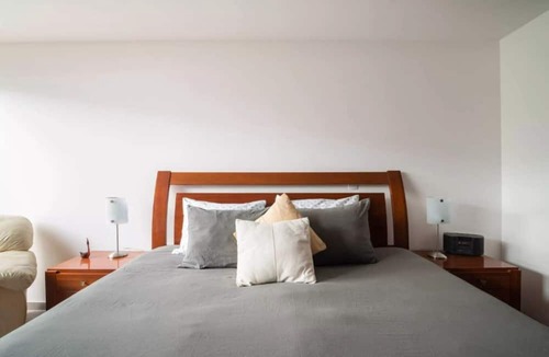 Hipodromo Apartment | I105- 3BR/2BTH - One Bedroom Apartment, Sleeps 5