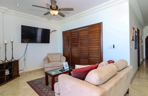 Rosarito Condo | Cozy-LasOlasCondo-Pools&Jacizzis-5thFlr-Rosarito