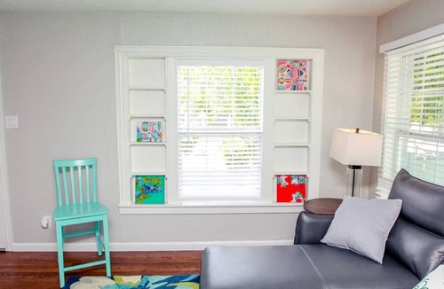 Kessler Apartment | Bishop Arts 1BR | Local Art | Walk to Downtown