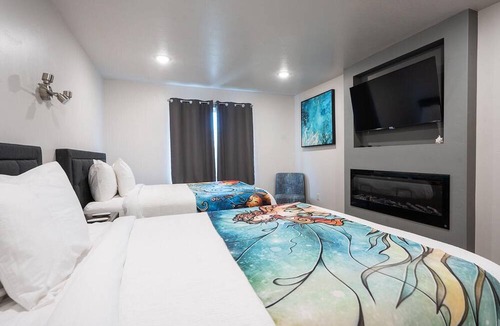 Garden City House | Year-round indoor/outdoor pool-Townhome 10 at Waterdance - Sleeps 12, 3 B/4BA