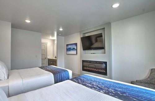 Garden City House | 4B/4.5BA, Townhome 15 at Waterdance for 16. Indoor Pool and Rec Center