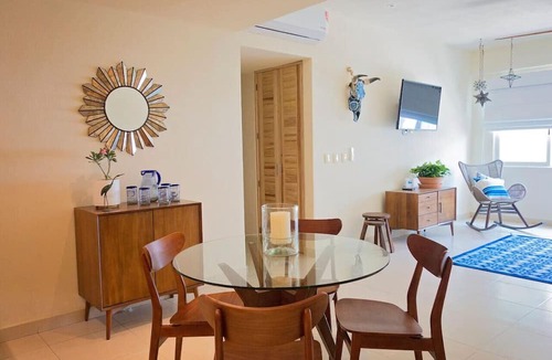 Colonia 5 de Diciembre Condo | Beautiful, Airy Condo Near Boardwalk*