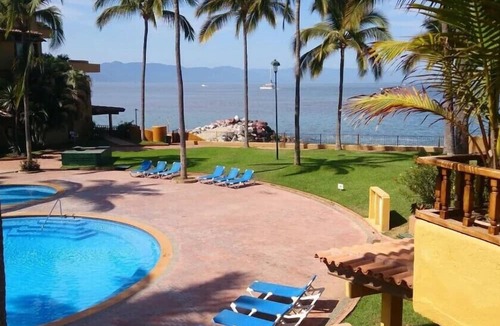 South Hotel Zone Hotel | Spacious 3BR Condo a Short Ride to Villa del Mar Beach