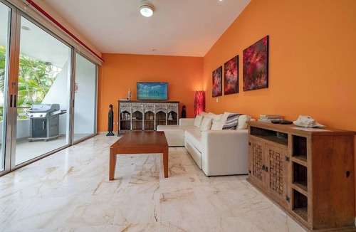 Zazil-ha Condo | Near to the Beach 2 BR Condo with Pool - CDM