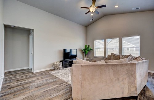 Nampa House | Nampa Family Home | King Bed | 5 TVs | Near Idaho Center | Room for Everyone