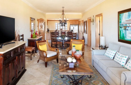 Cabo San Lucas Condo | Top Floor-Award Winning Oceanfront Resort!-on Medano Beach!