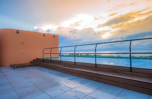 Luis Donaldo Colosio Apartment | Ixuh Ocean Front 5 Ave Playa del Carmen