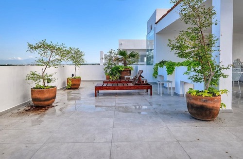 Diaz Ordaz Condo | Puerto Vallarta Palm Retreat