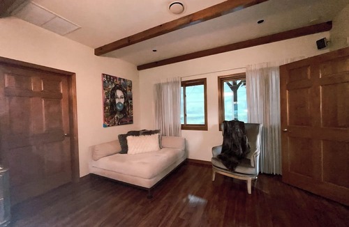 Fellowship House | Featured in Magazines! Charming house on 11 serene acres in welcoming Ocala FL