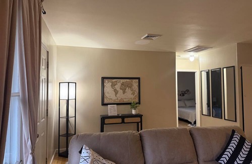 Umatilla House | La Cozy Casita! where you'll stay like you're at home!