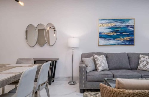 El Tezal Condo | Find peace in this 2 BD condo